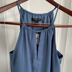 BANANA REPUBLIC- tank